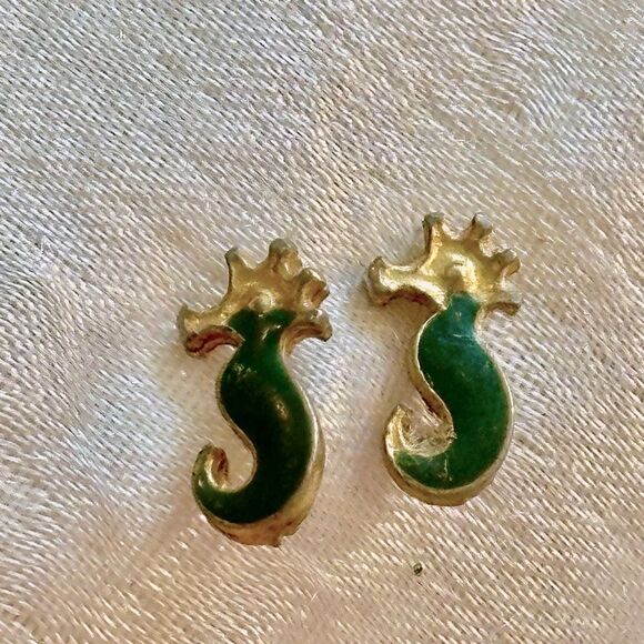 Tiny Green & Gold Tone Seahorse Post Earrings - Picture 1 of 3